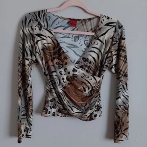 Umgee Vtg Y2K Printed Long Sleeve Ruched Top V-Neck